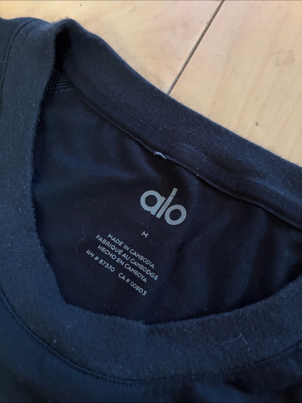Alo Yoga Men’s Vapor Crewneck Short Sleeve Tee in Black, Size Medium - Picture 2 of 4